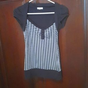 5/ 25$ Unique brand short sleeved shirt 5/25$